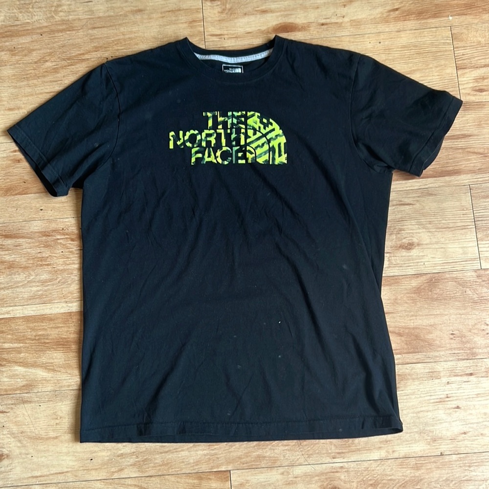 Men’s Shirt- Northface (Large)